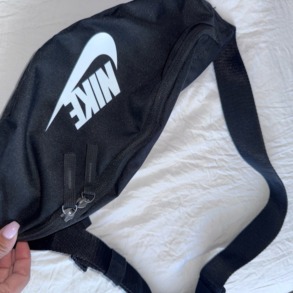 NIKE unisex Black Belt Bag with Adjustable Strap and Minimalist Design